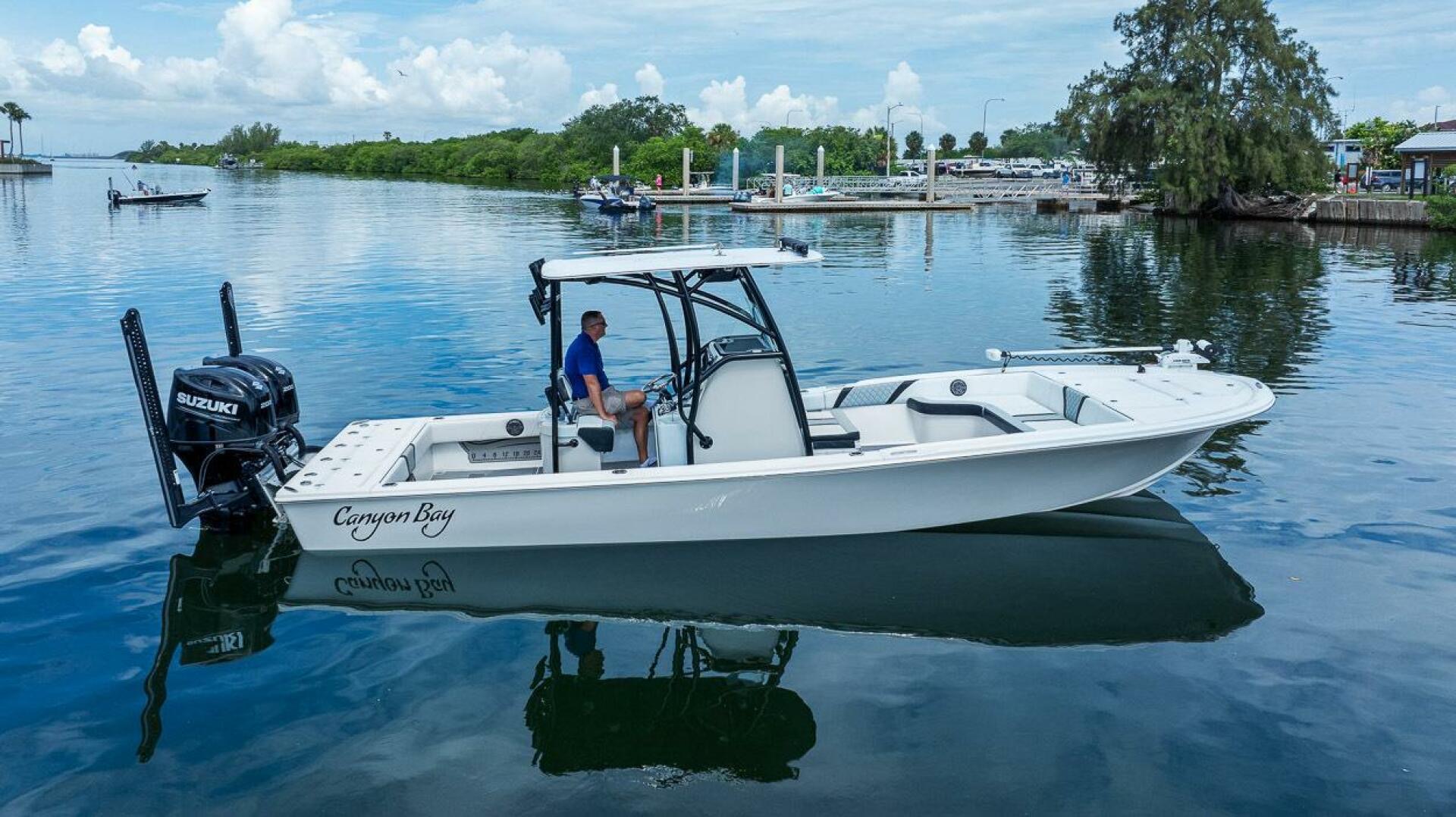 Canyon Bay 22B, photo 1